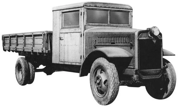 Camion Toyota KC cu un far 1942