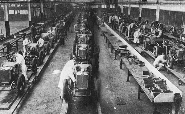 Linia de asamblare Ford în 1908