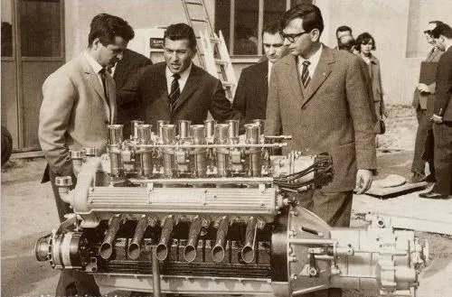 Giotto Bizzarrini, Ferruccio Lamborghini și Giampaolo Dallara în 1963,